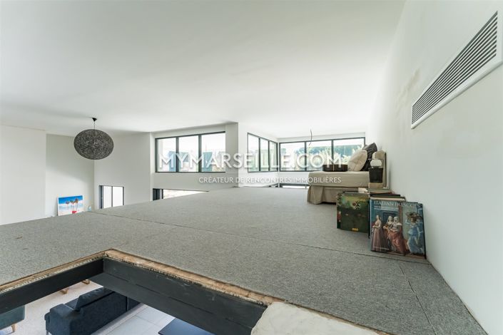 Image No.20-4 Bed House for sale