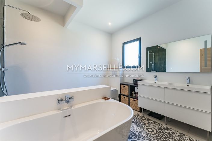 Image No.27-4 Bed House for sale