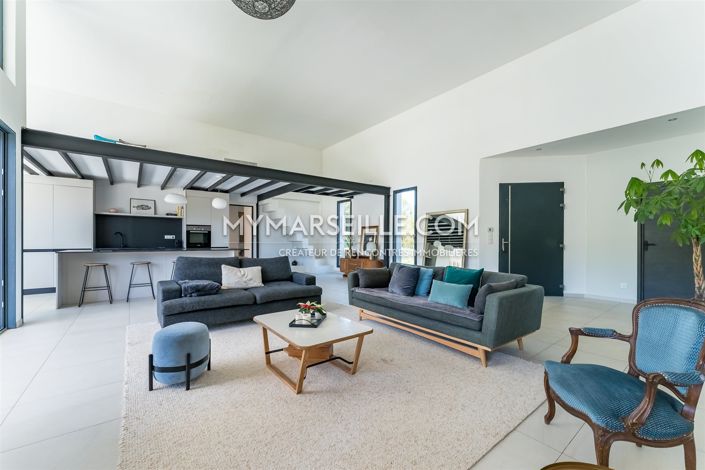 Image No.9-4 Bed House for sale