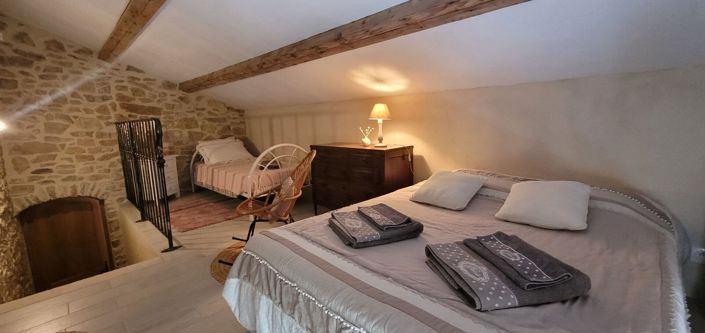 Image No.12-7 Bed House for sale