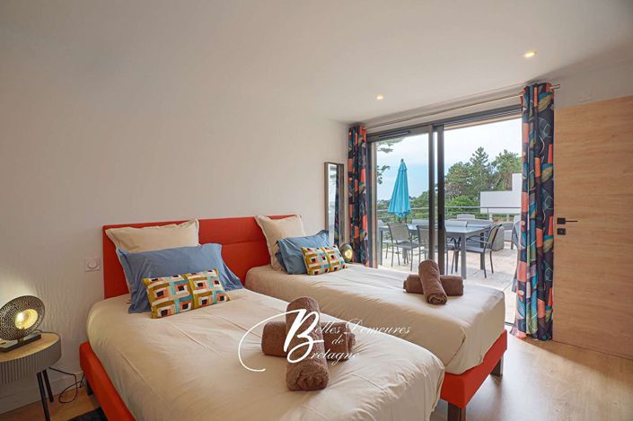 Image No.15-8 Bed House for sale