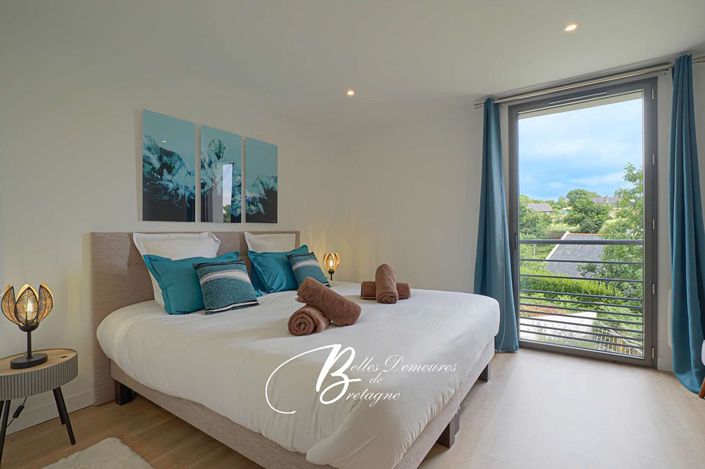 Image No.16-8 Bed House for sale