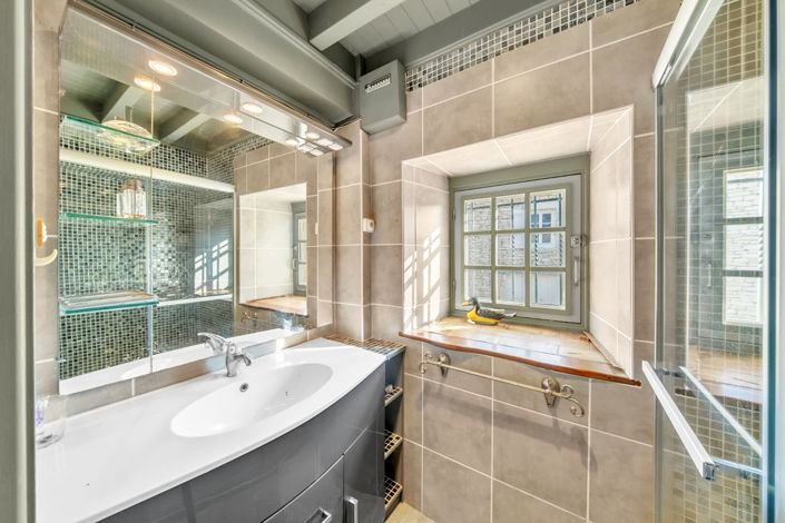 Image No.6-7 Bed Property for sale