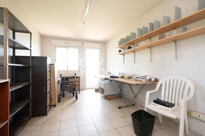 Image No.11-3 Bed House for sale