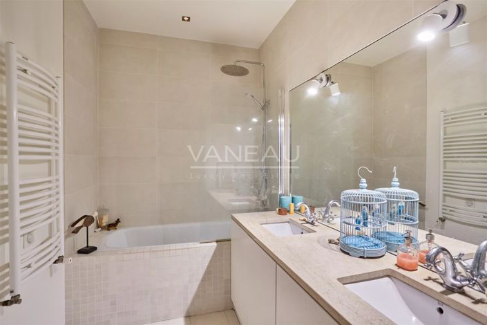 Image No.13-4 Bed Apartment for sale