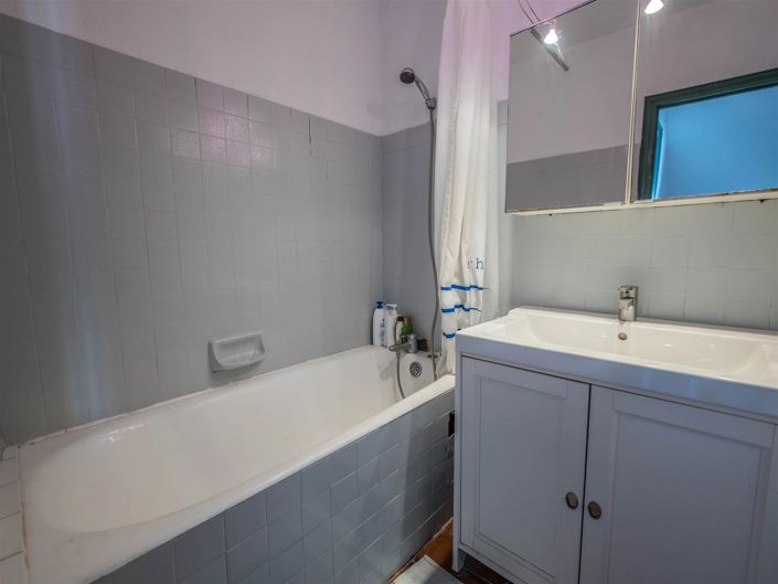 Image No.10-4 Bed House for sale