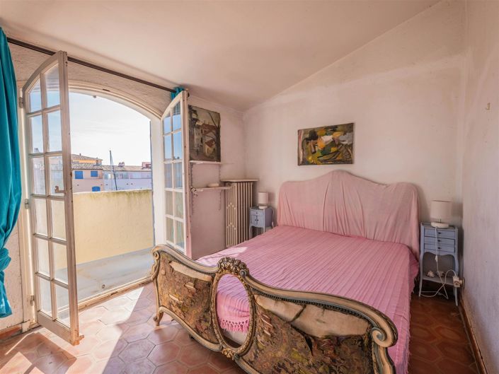 Image No.6-4 Bed House for sale