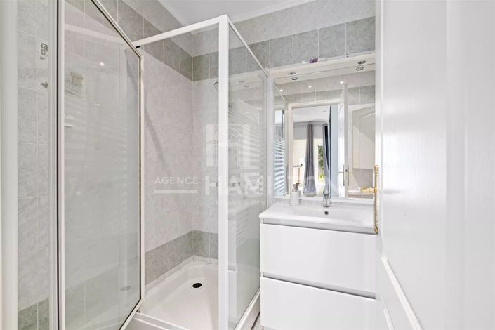 Image No.15-4 Bed House for sale