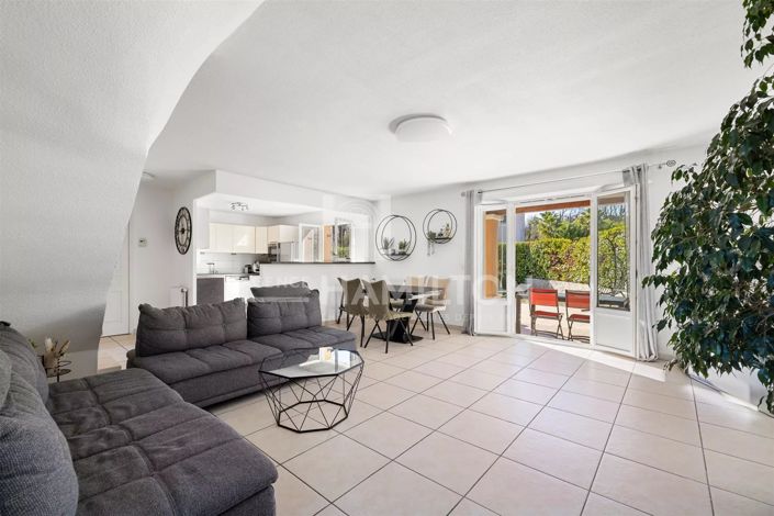Image No.3-3 Bed House for sale