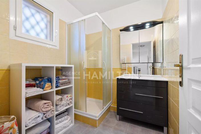 Image No.9-3 Bed House for sale