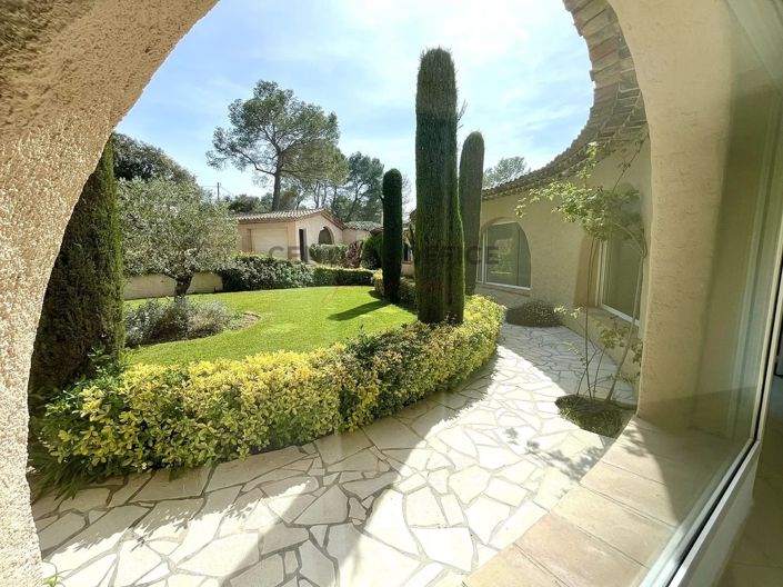Image No.13-7 Bed House for sale