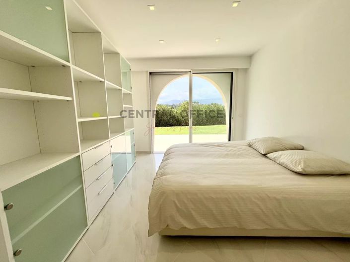 Image No.14-7 Bed House for sale