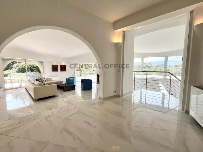 Image No.9-7 Bed House for sale