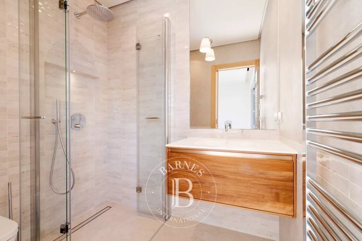 Image No.15-4 Bed House for sale