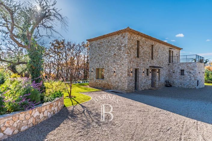 Image No.3-4 Bed House for sale