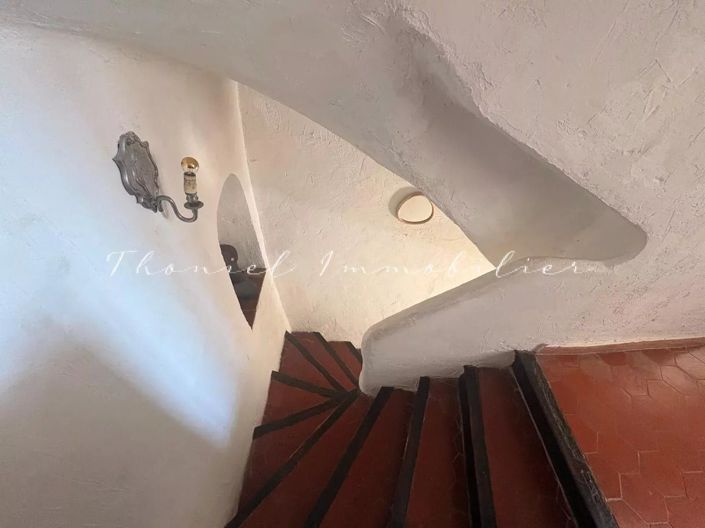 Image No.9-3 Bed House for sale