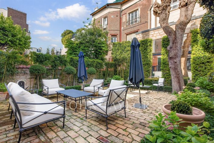 Image No.14-6 Bed House for sale