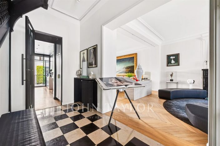 Image No.4-6 Bed House for sale