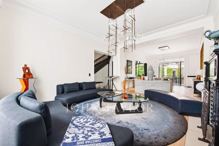 Image No.6-6 Bed House for sale