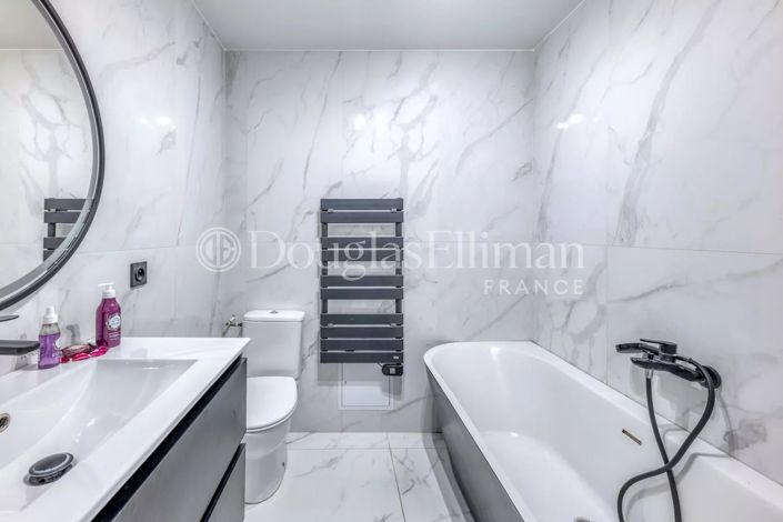 Image No.11-4 Bed House for sale