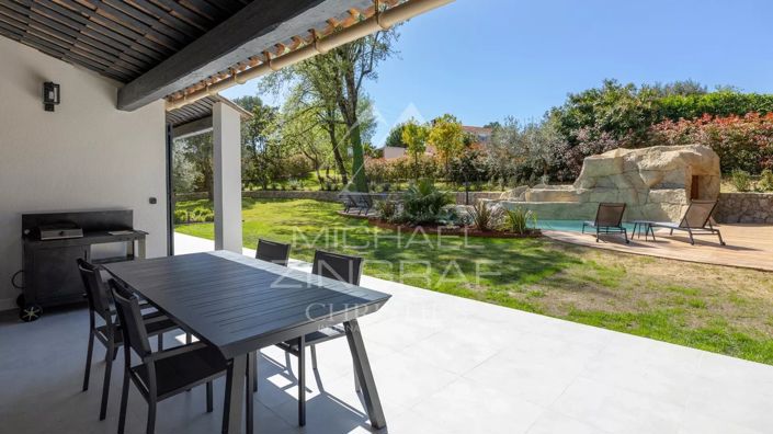 Image No.10-4 Bed House for sale