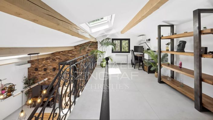 Image No.8-4 Bed House for sale