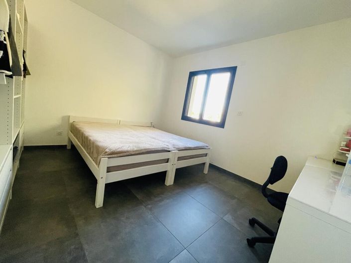 Image No.10-5 Bed House for sale