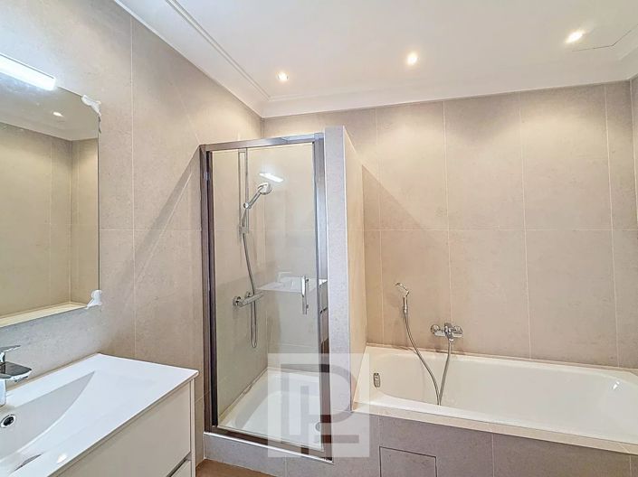 Image No.9-3 Bed Apartment for sale