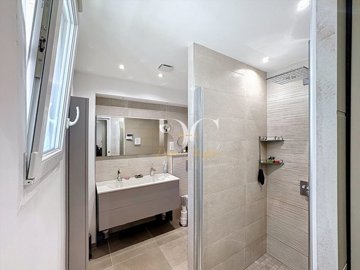 a4gpnrb2tq18i3ig8