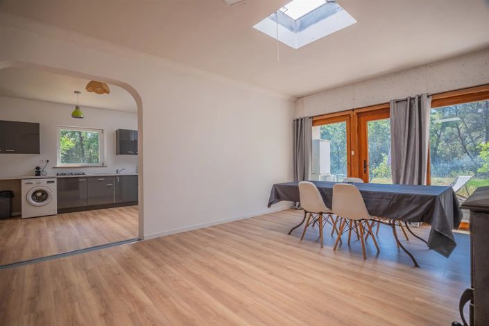 Image No.11-4 Bed House for sale