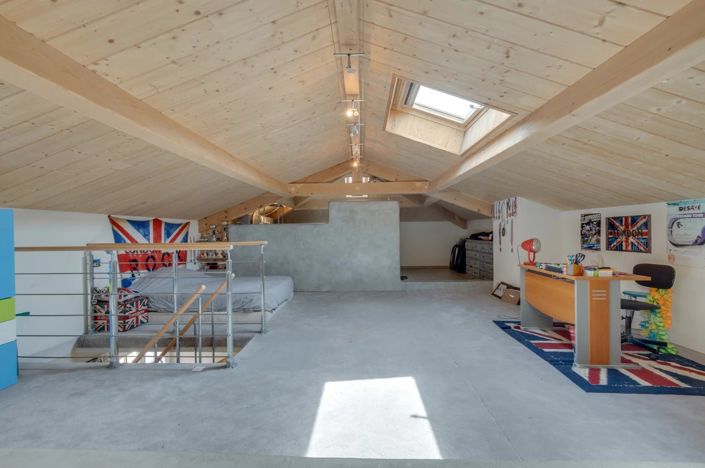 Image No.9-4 Bed House for sale