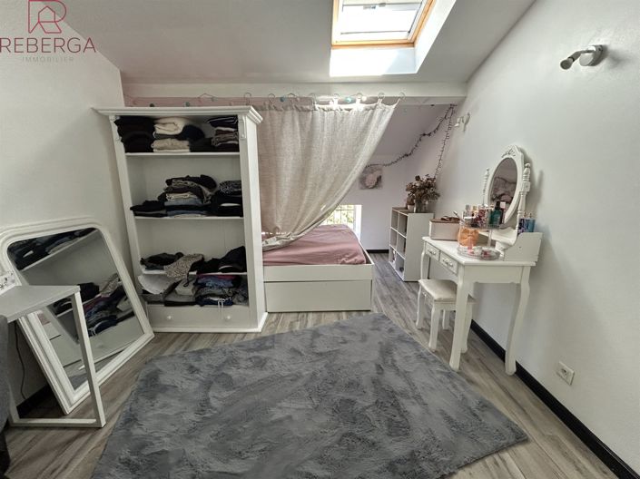 Image No.12-4 Bed House for sale