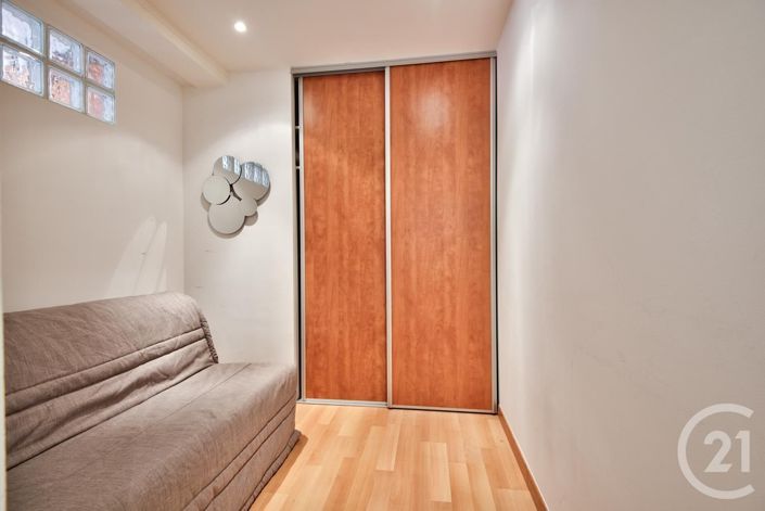 Image No.12-3 Bed Apartment for sale
