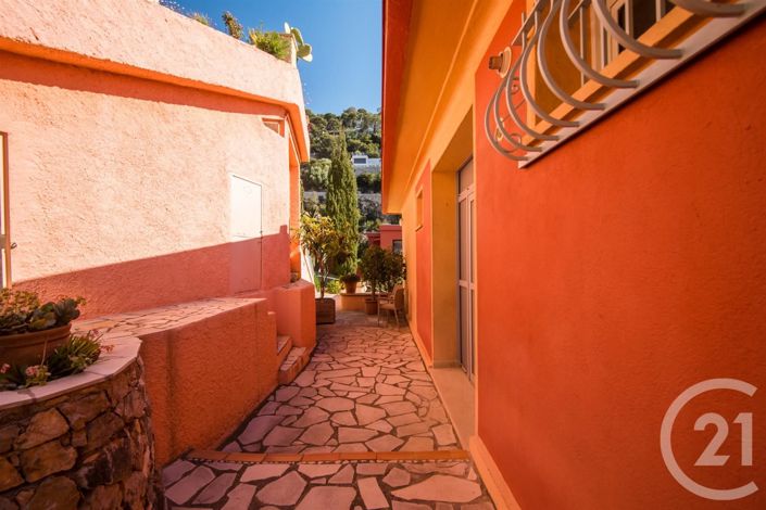 Image No.17-3 Bed Apartment for sale