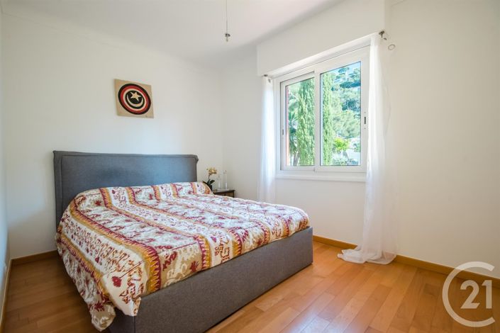 Image No.8-3 Bed Apartment for sale