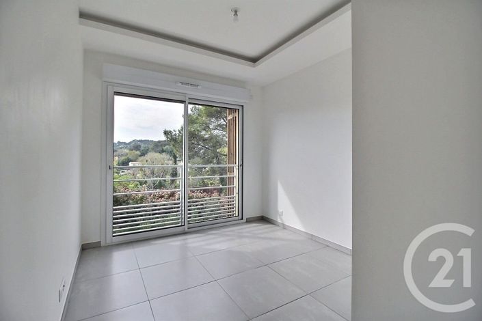 Image No.13-3 Bed House for sale