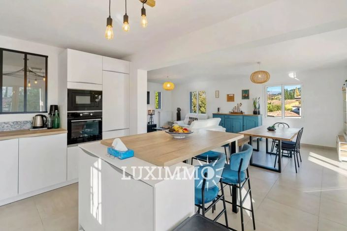 Image No.4-5 Bed House for sale