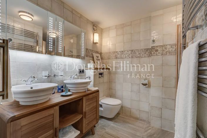 Image No.11-6 Bed House for sale