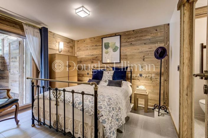 Image No.12-6 Bed House for sale