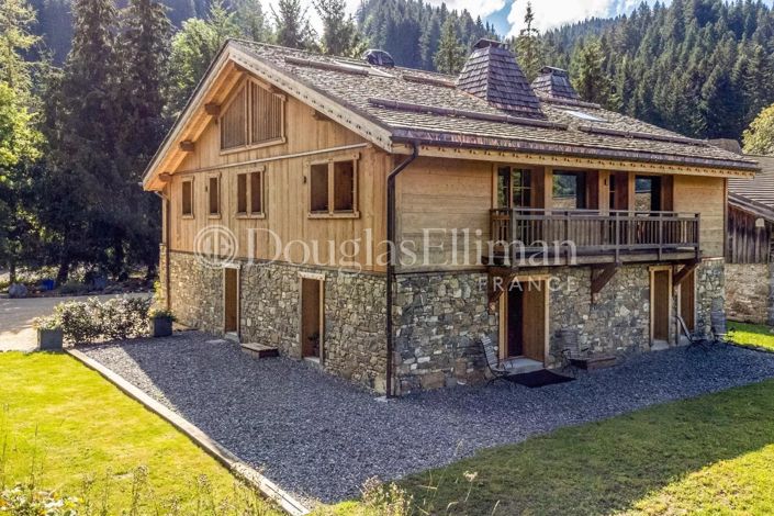 Image No.18-6 Bed House for sale