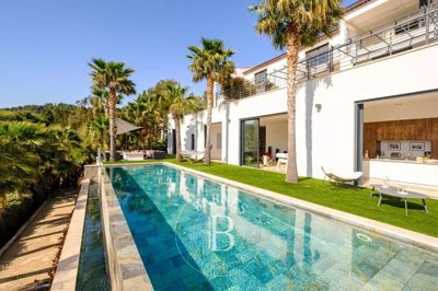 1 - Les Issambres, House