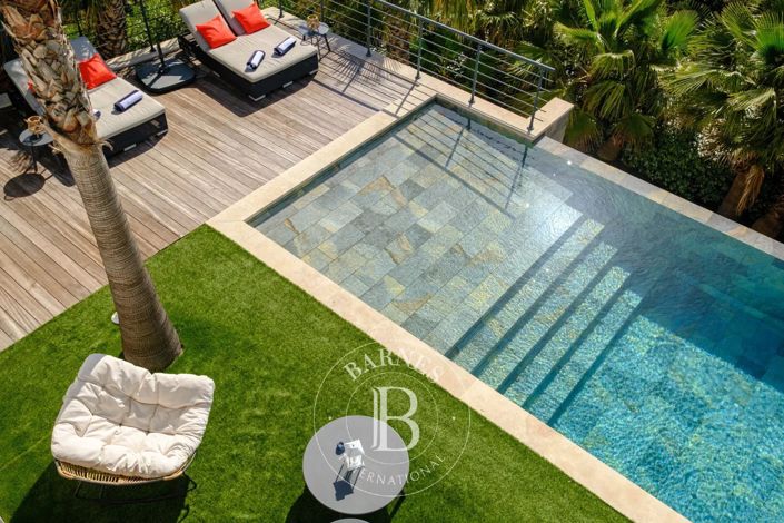 Image No.3-12 Bed House for sale