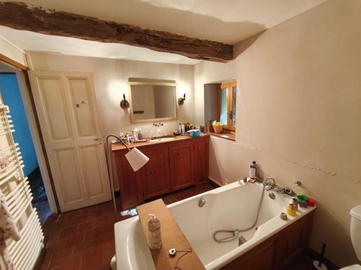 Image No.14-6 Bed House for sale