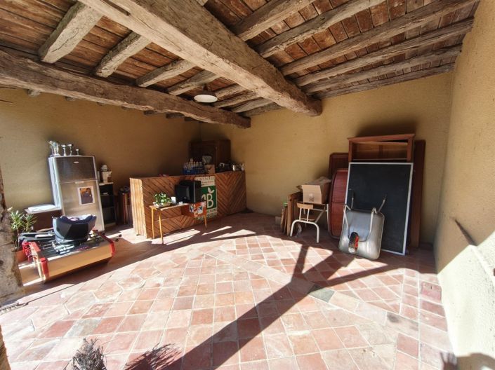 Image No.19-6 Bed House for sale