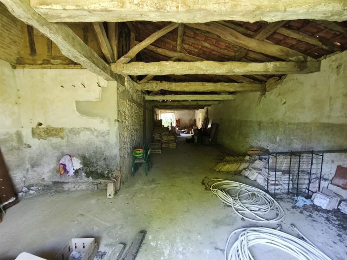 Image No.20-6 Bed House for sale