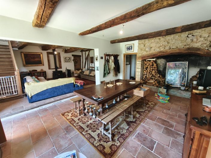Image No.6-6 Bed House for sale