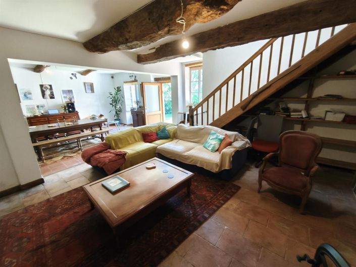 Image No.8-6 Bed House for sale