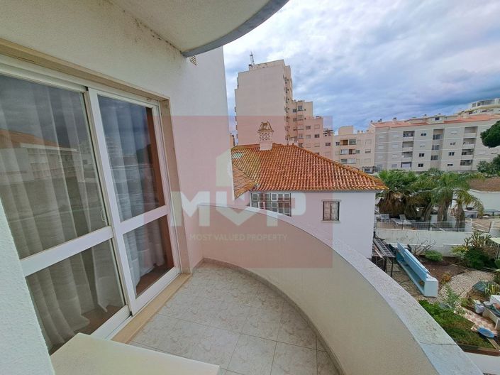 Image No.18-4 Bed Apartment for sale