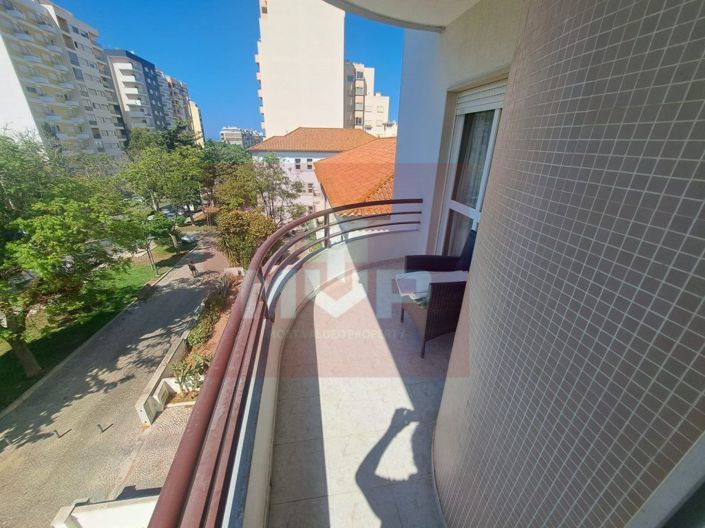 Image No.20-4 Bed Apartment for sale