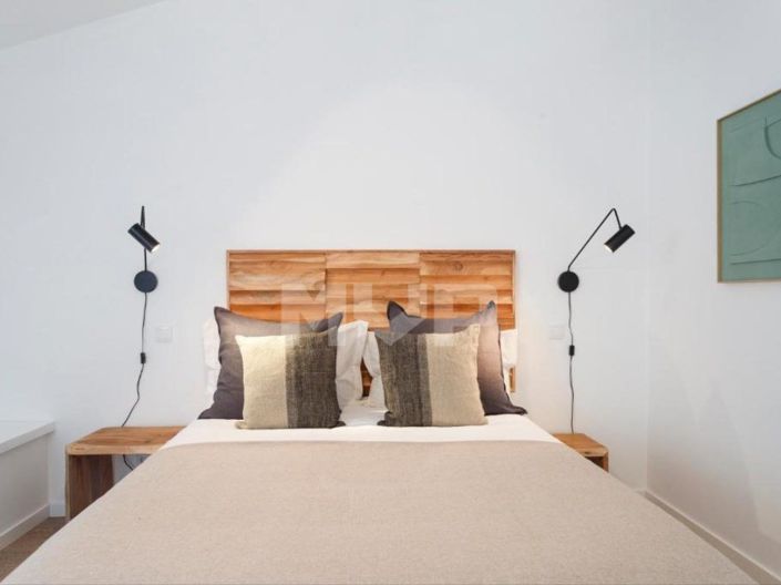 Image No.28-15 Bed House for sale